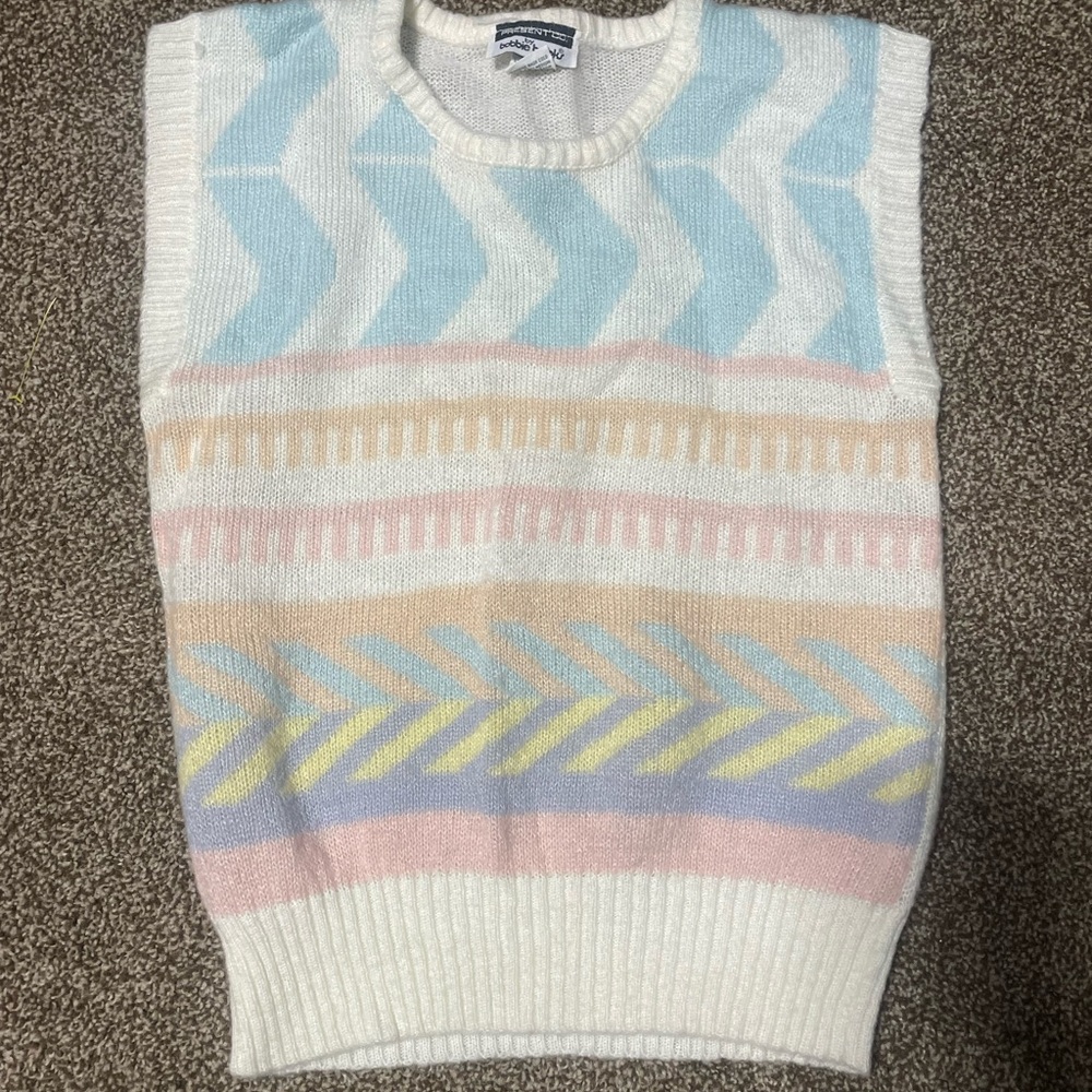 VTG sleeveless Bobbie brooks pattern sweater
